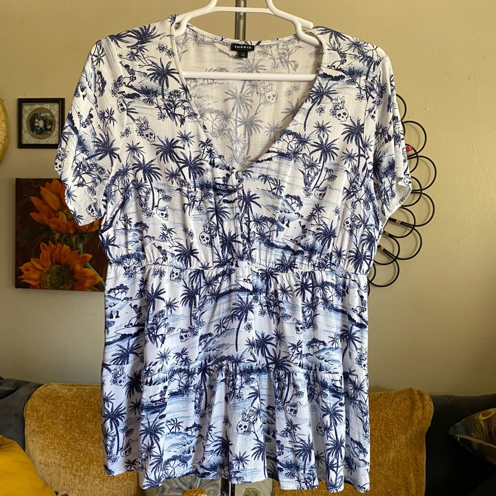 Torrid Tropical Skull Print Slub Babydoll Flutter Sleeve Top Plus Size 1 (1X)